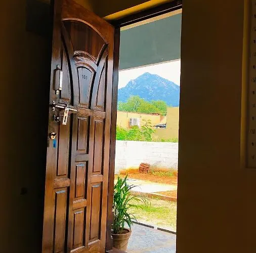 Aadhya Guest House