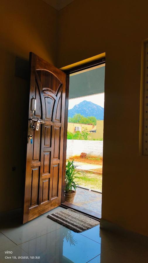 Aadhya Holiday home *